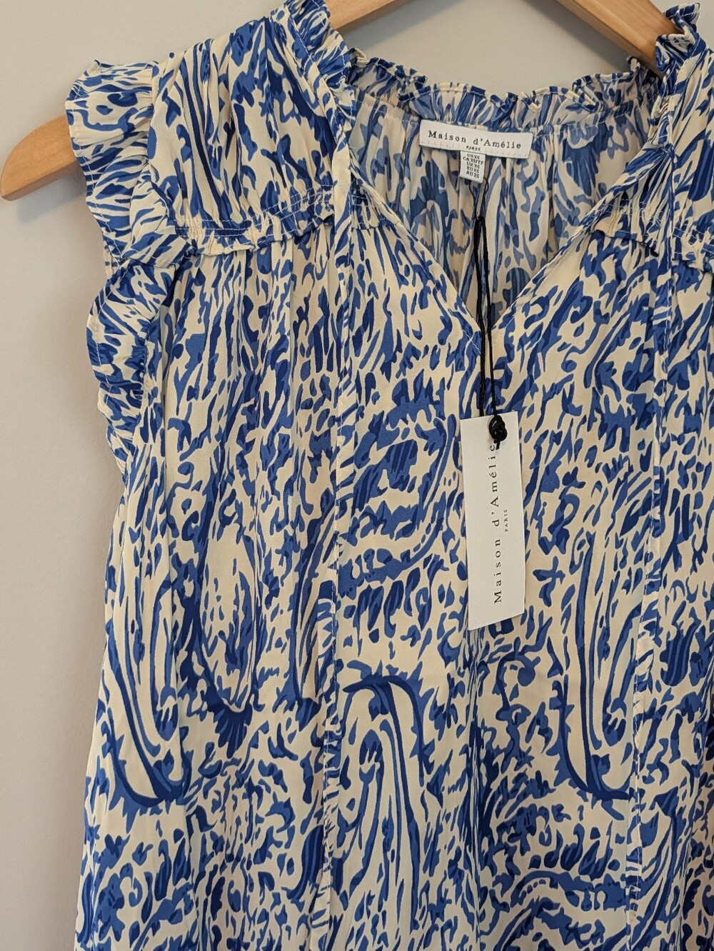 Madison & Berkeley Blue and White Printed Ruffle Sleeve Blouse - Picture 2 of 5